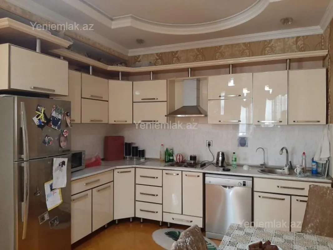 Satılır 4 otaqlı yeni tikili 170 m²