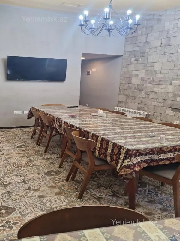 Satılır 5 otaqlı obyekt 300 m²