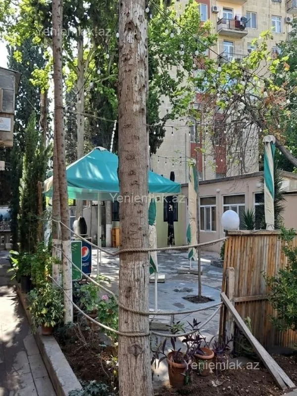 Satılır 5 otaqlı obyekt 300 m²