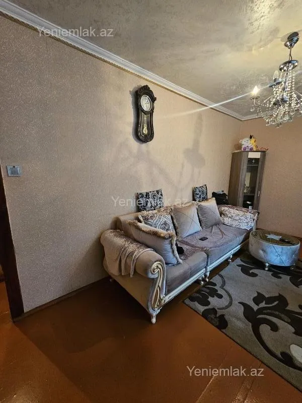 Satılır 1 otaqlı köhnə tikili 64 m²