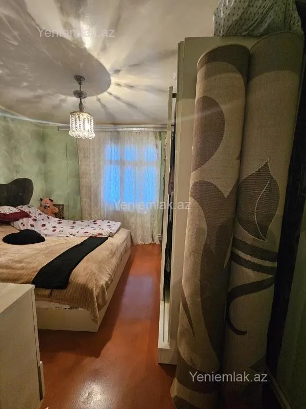 Satılır 1 otaqlı köhnə tikili 64 m²