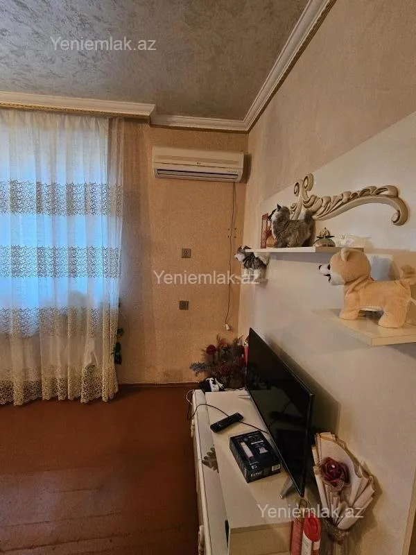 Satılır 1 otaqlı köhnə tikili 64 m²