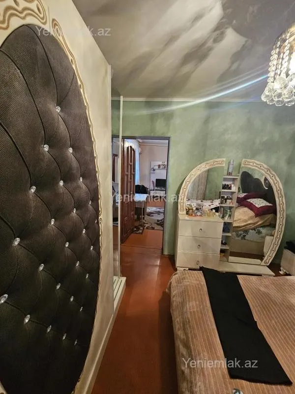 Satılır 1 otaqlı köhnə tikili 64 m²