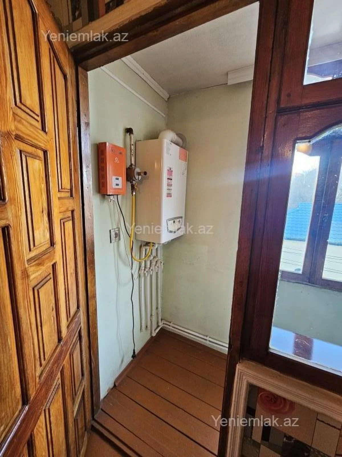 Satılır 1 otaqlı köhnə tikili 64 m²