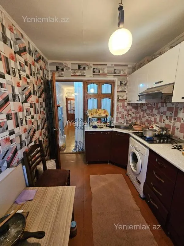 Satılır 1 otaqlı köhnə tikili 64 m²