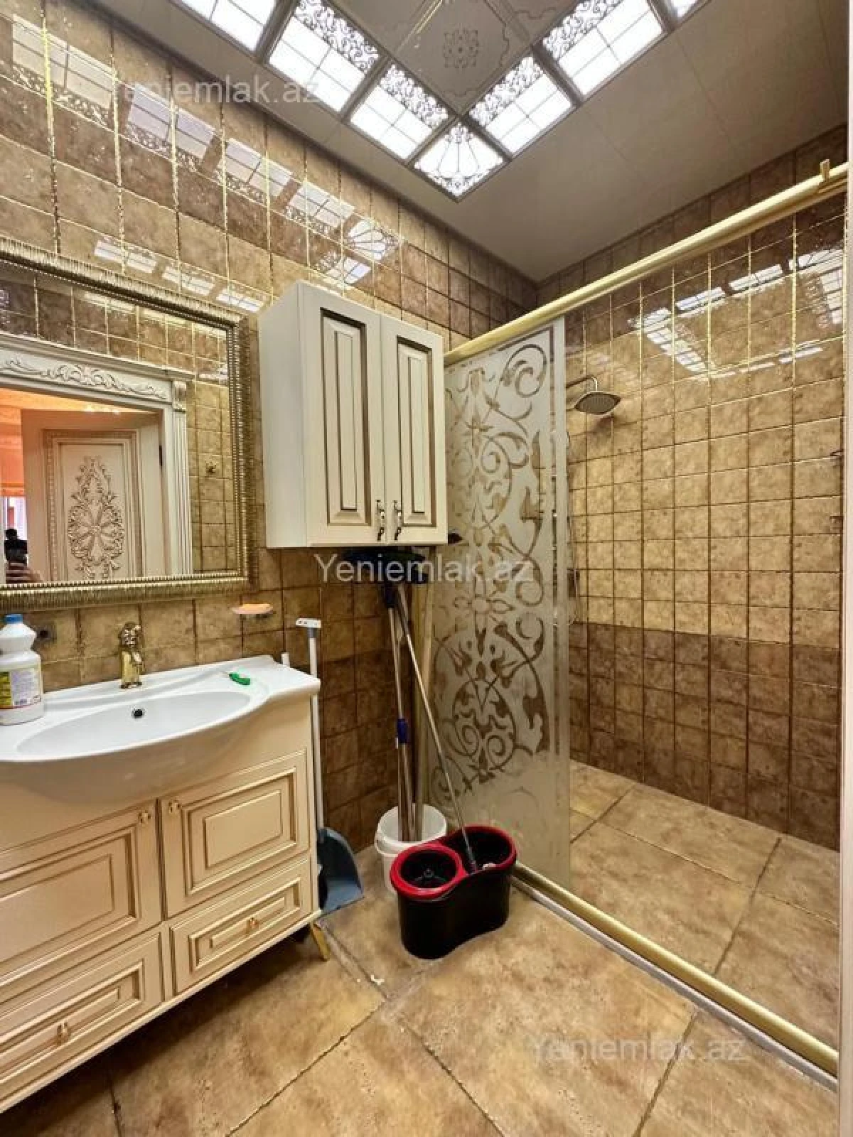 Satılır 3 otaqlı yeni tikili 140 m²