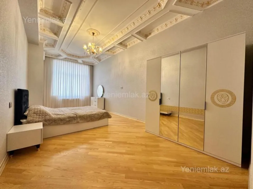 Satılır 3 otaqlı yeni tikili 140 m²