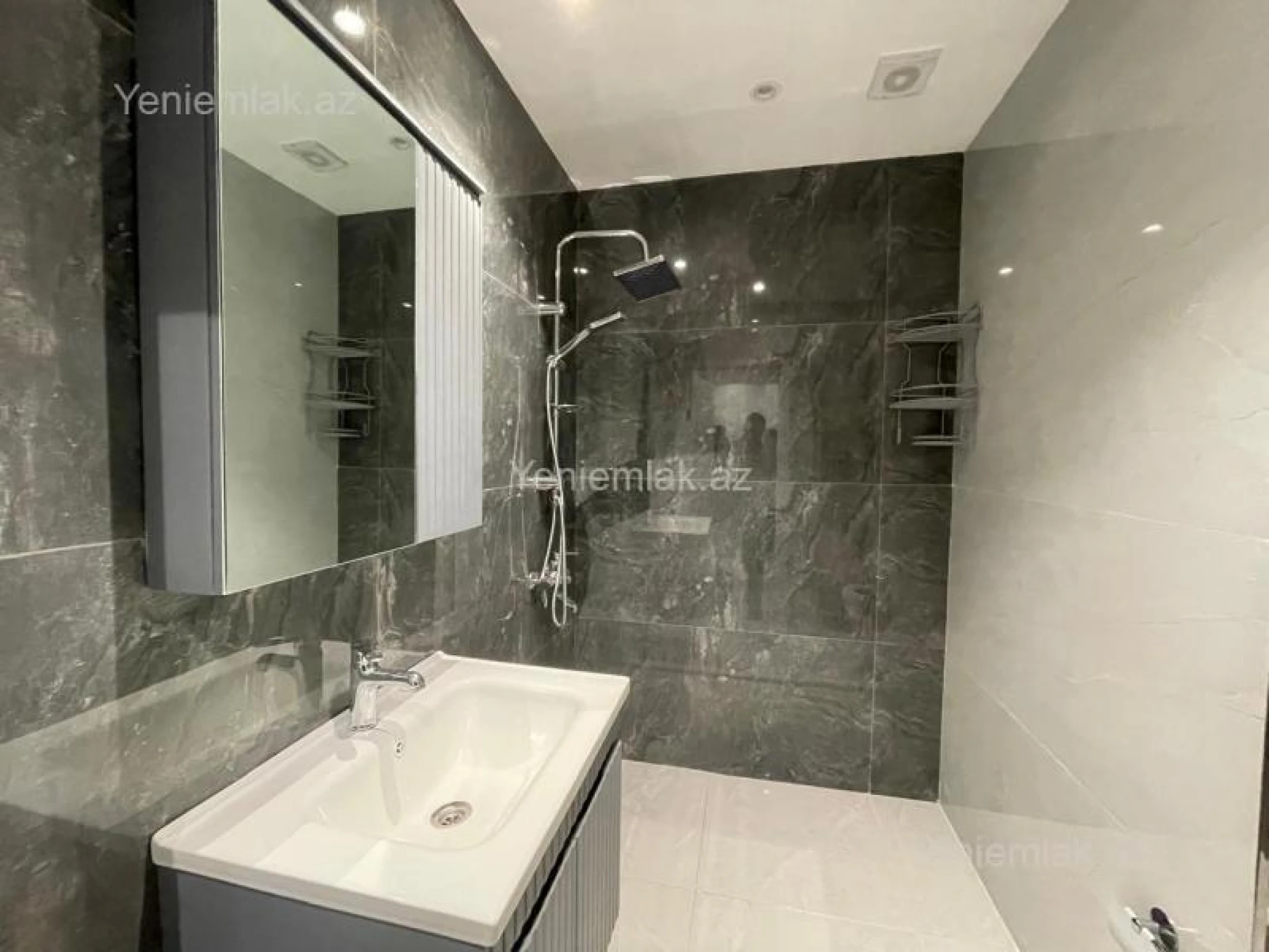 Satılır 2 otaqlı yeni tikili 50 m²