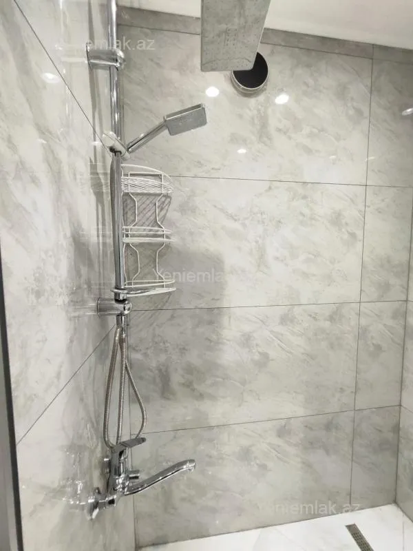 Satılır 3 otaqlı köhnə tikili 60 m²