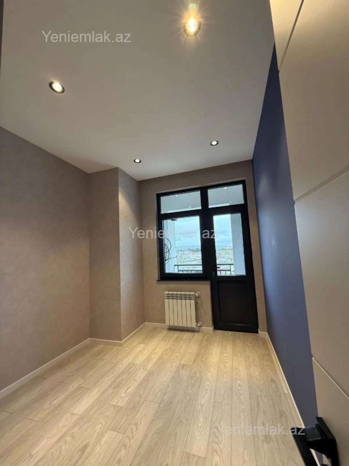 Satılır 3 otaqlı yeni tikili 77.7 m²