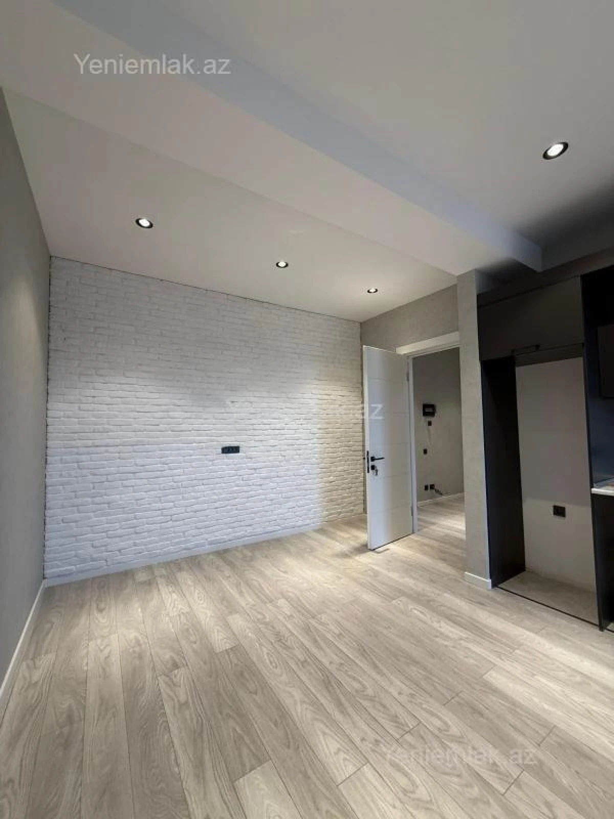 Satılır 3 otaqlı yeni tikili 77.7 m²
