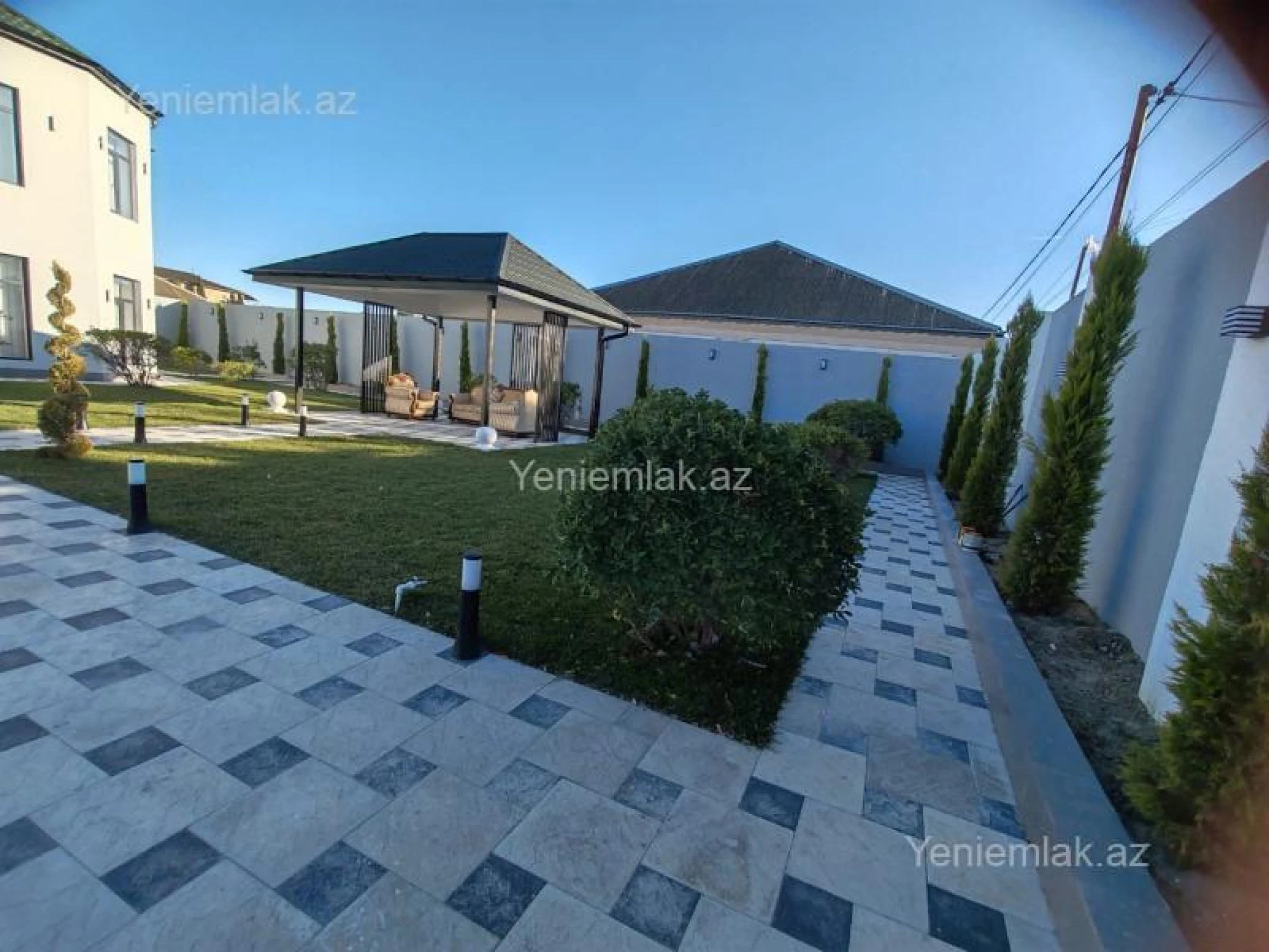 Satılır 7 otaqlı həyət evi 350 m²