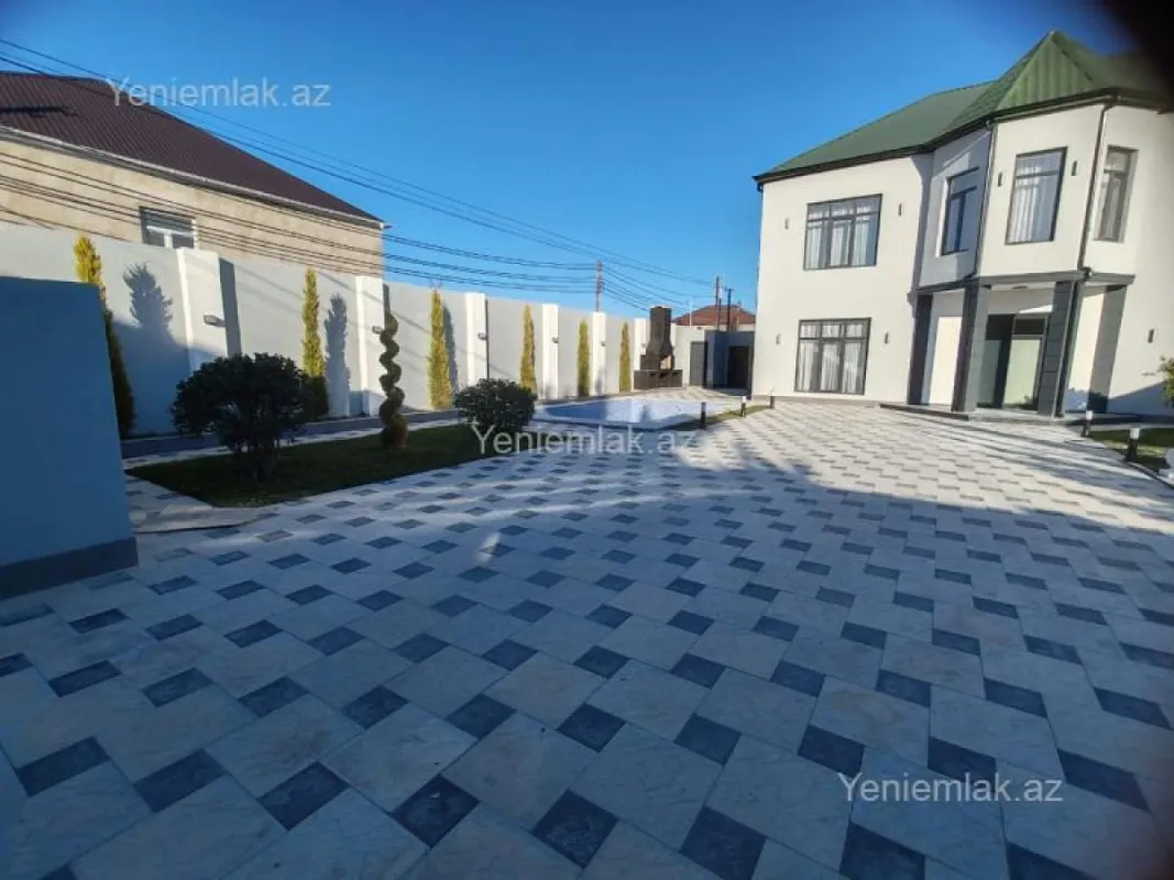 Satılır 7 otaqlı həyət evi 350 m²