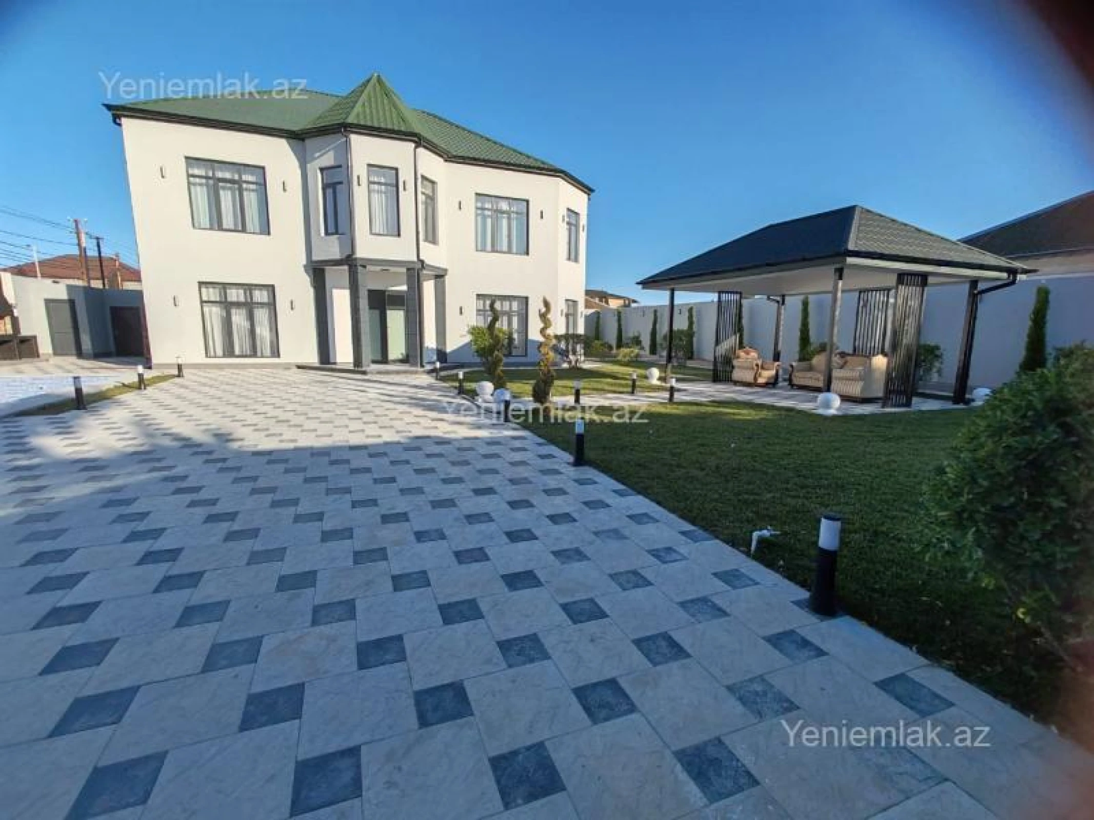 Satılır 7 otaqlı həyət evi 350 m²