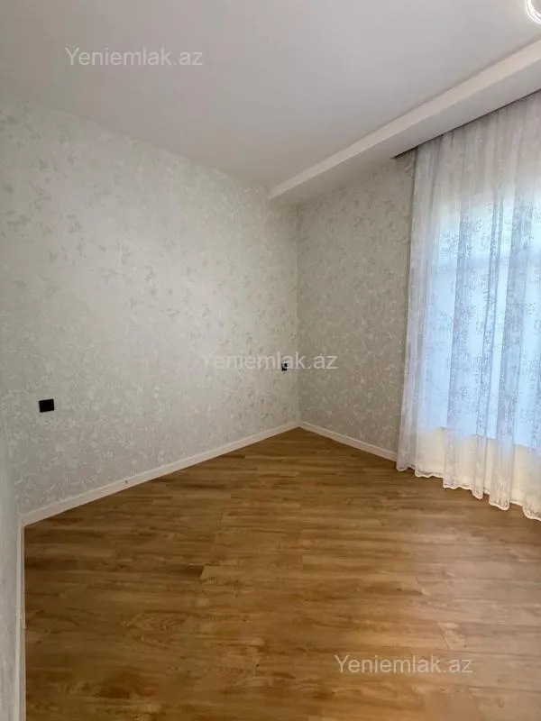Satılır 7 otaqlı həyət evi 350 m²
