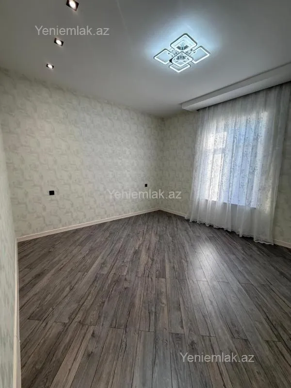 Satılır 7 otaqlı həyət evi 350 m²