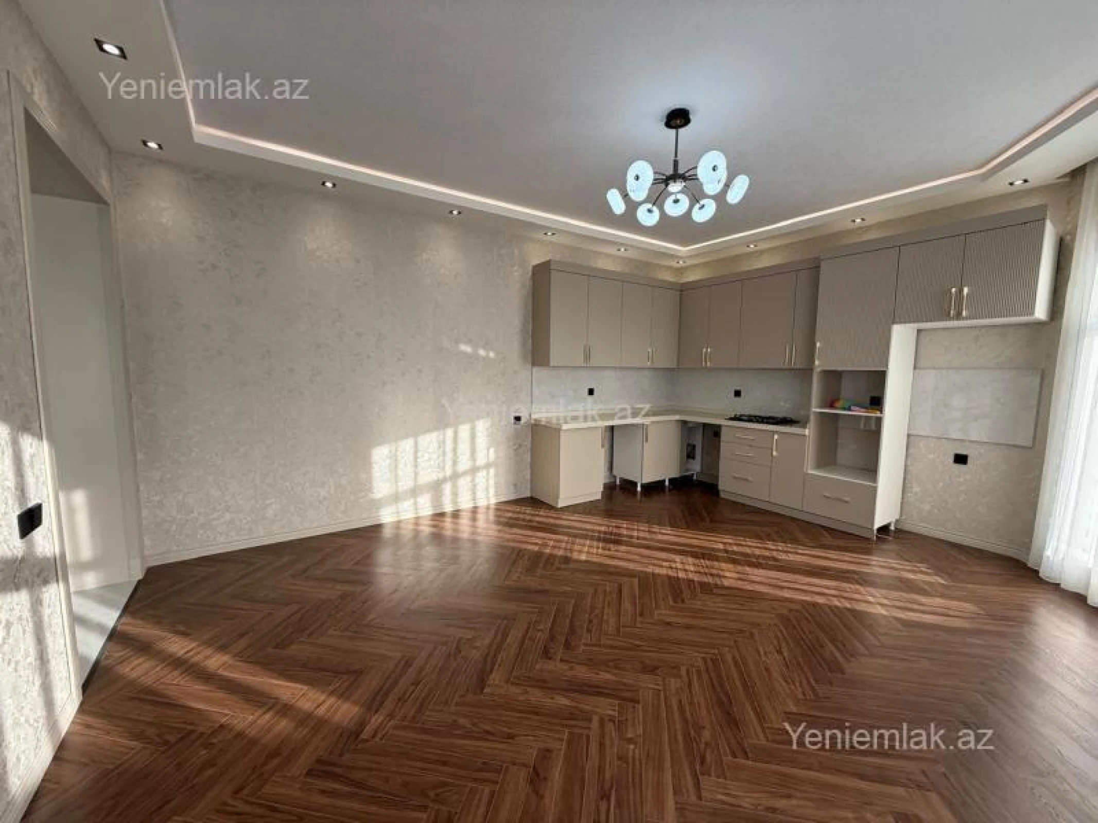 Satılır 7 otaqlı həyət evi 350 m²