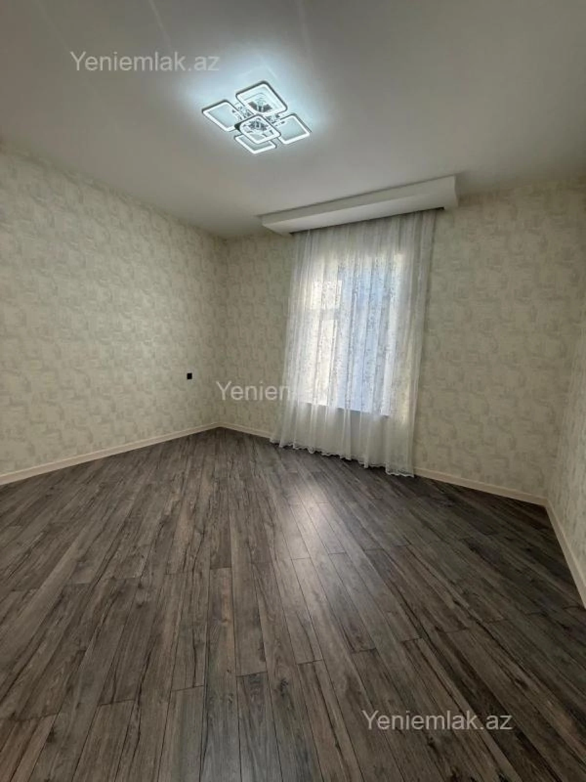 Satılır 7 otaqlı həyət evi 350 m²