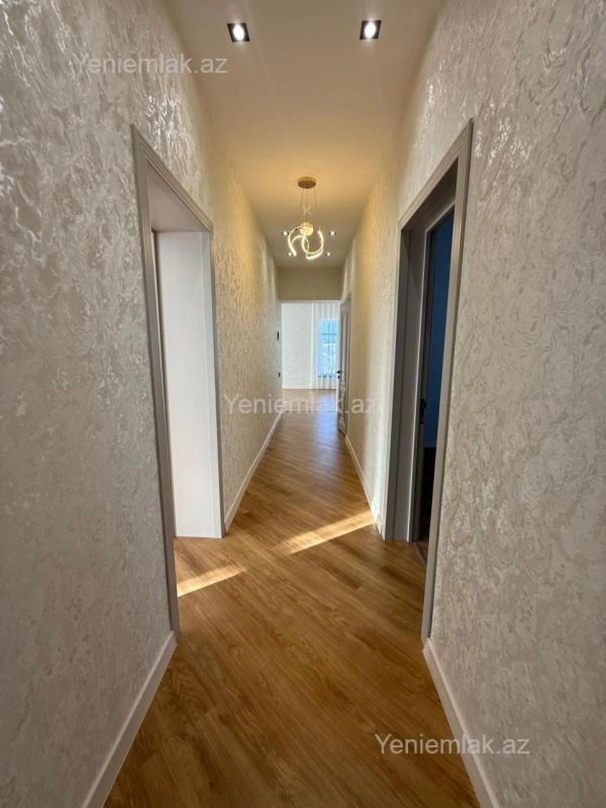 Satılır 7 otaqlı həyət evi 350 m²