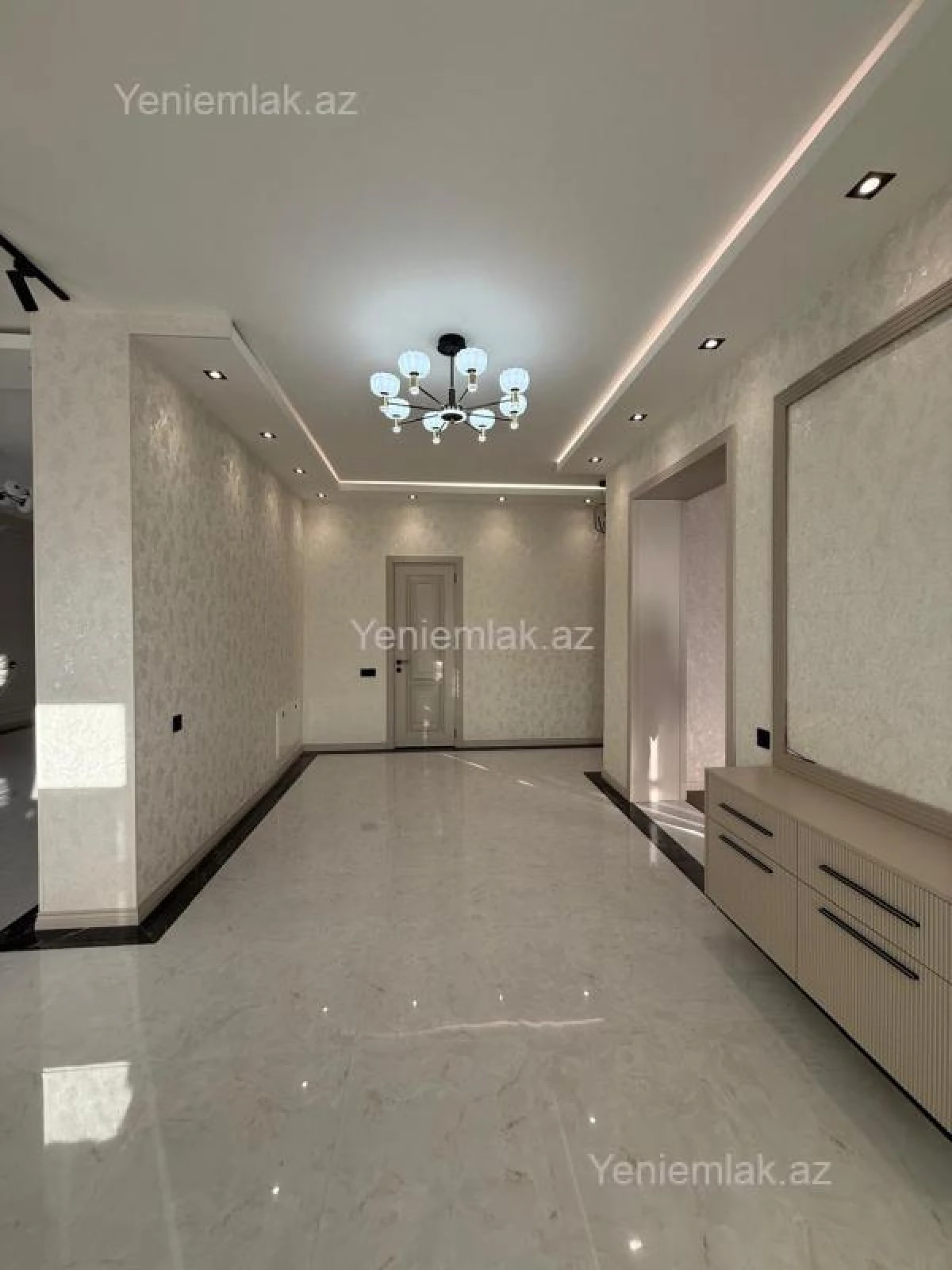 Satılır 7 otaqlı həyət evi 350 m²