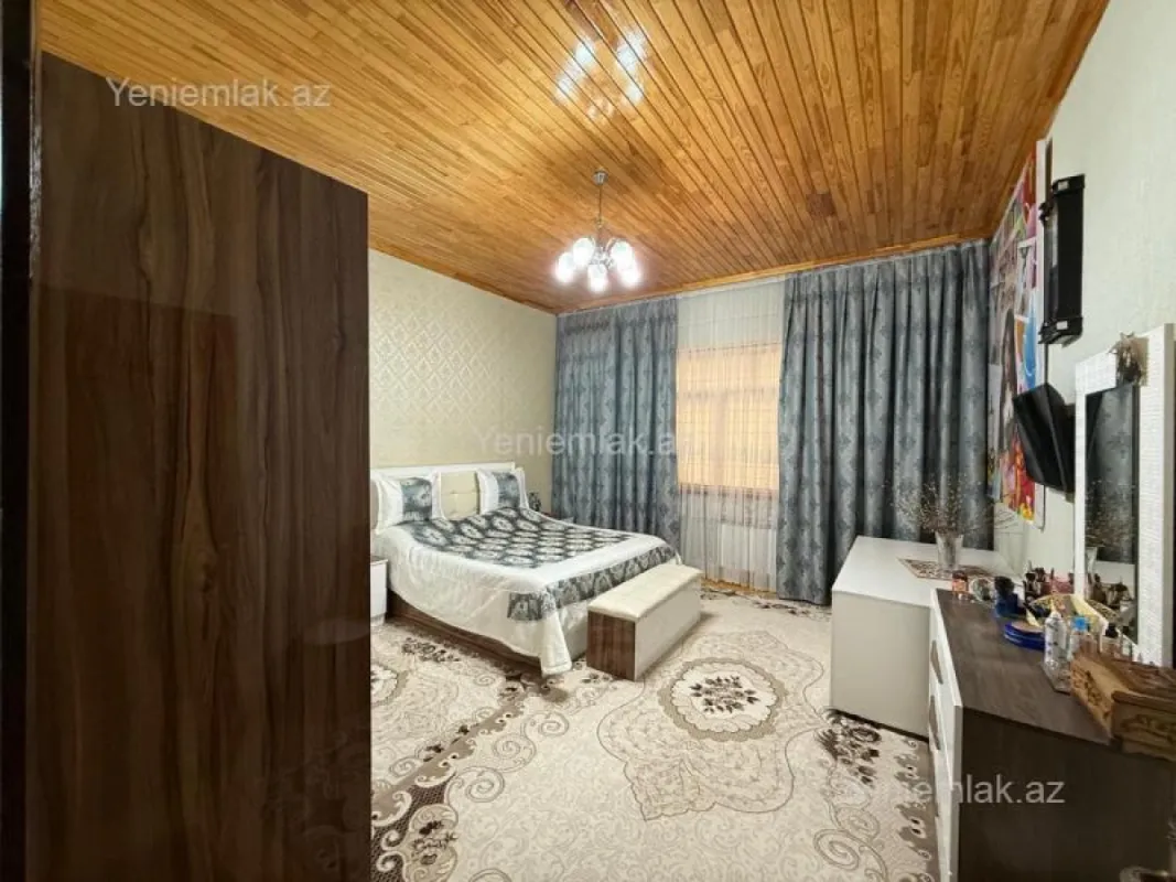 Satılır 6 otaqlı həyət evi 130 m²