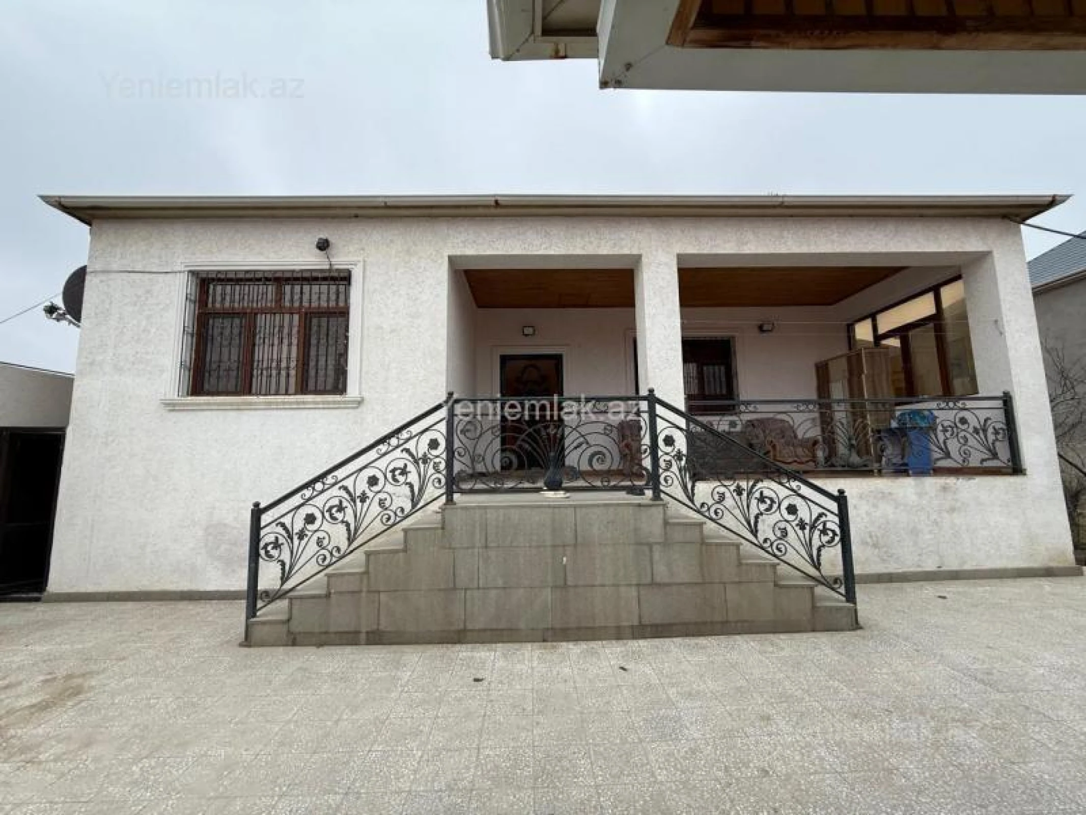 Satılır 6 otaqlı həyət evi 130 m²