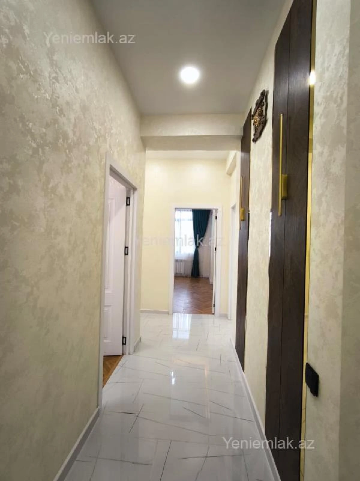 Satılır 3 otaqlı yeni tikili 100 m²