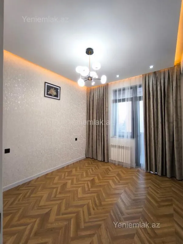 Satılır 3 otaqlı yeni tikili 100 m²