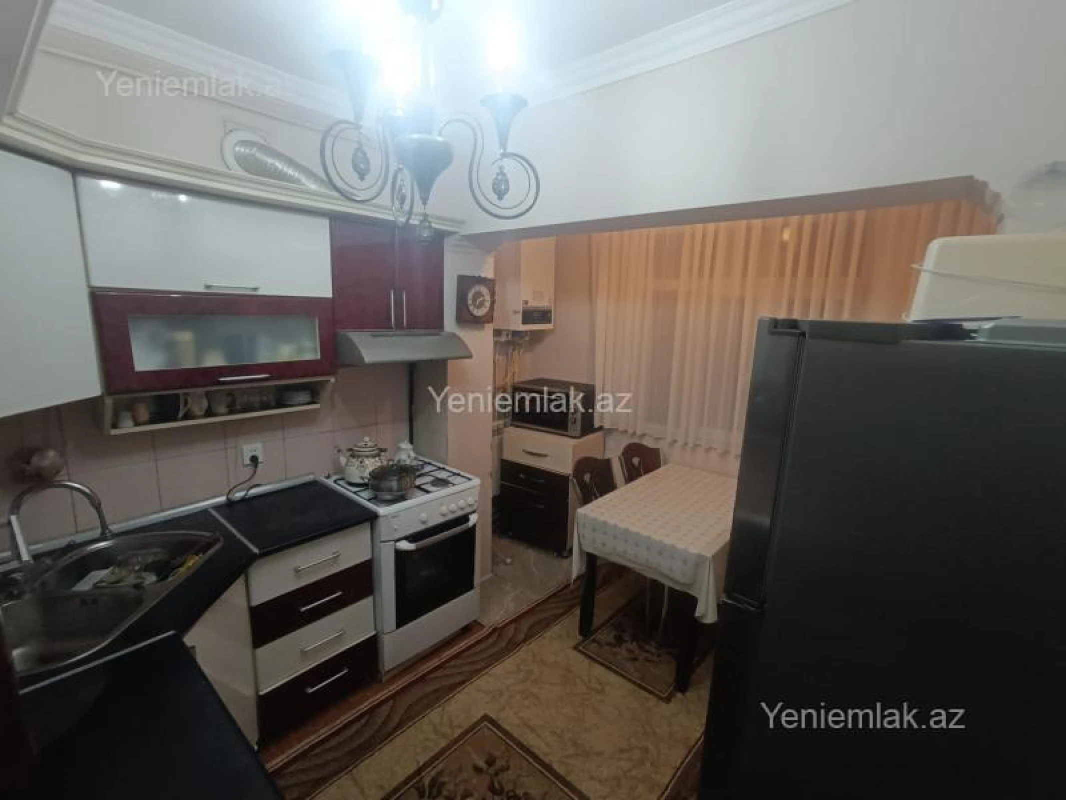 Satılır 3 otaqlı köhnə tikili 85 m²