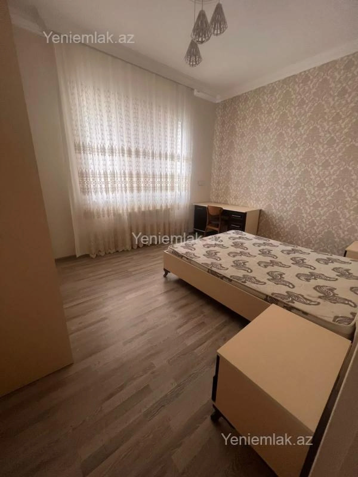 Satılır 9 otaqlı həyət evi 300 m²
