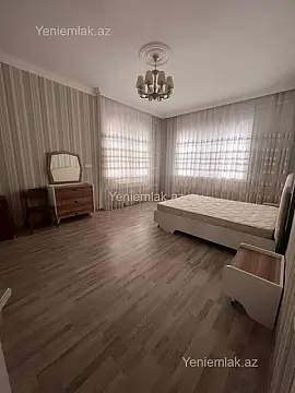 Satılır 9 otaqlı həyət evi 300 m²
