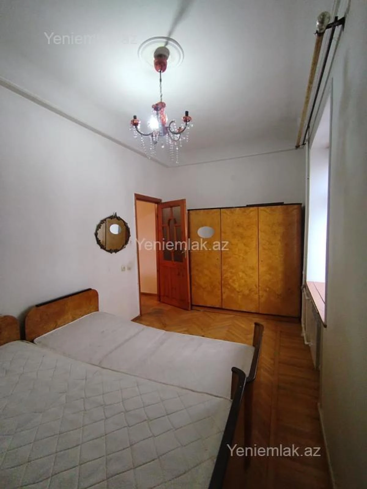 Satılır 2 otaqlı köhnə tikili 55 m²