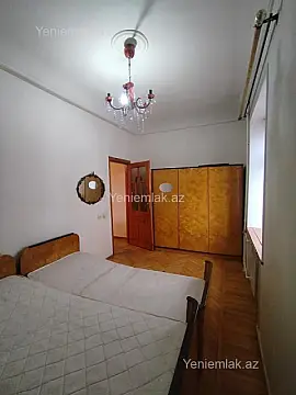 Satılır 2 otaqlı köhnə tikili 55 m²