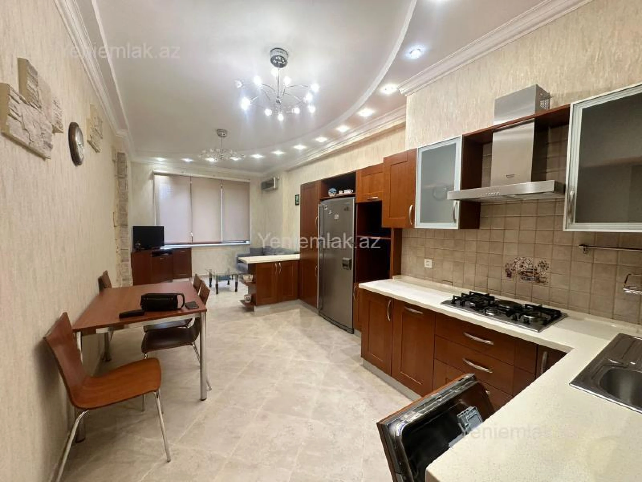 Satılır 3 otaqlı yeni tikili 122 m²