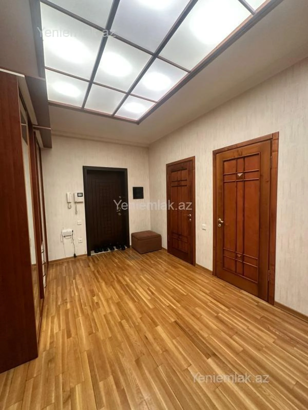 Satılır 3 otaqlı yeni tikili 122 m²