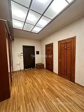 Satılır 3 otaqlı yeni tikili 122 m²