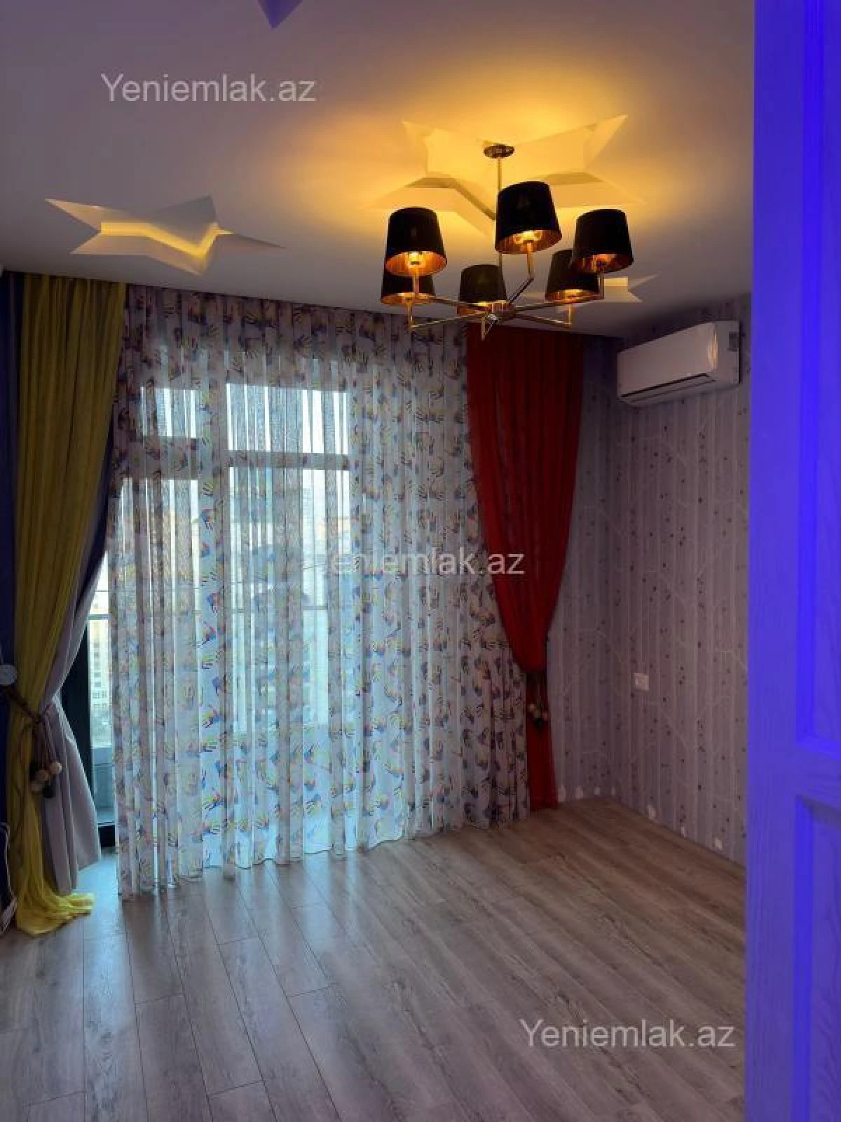 Satılır 3 otaqlı yeni tikili 98 m²