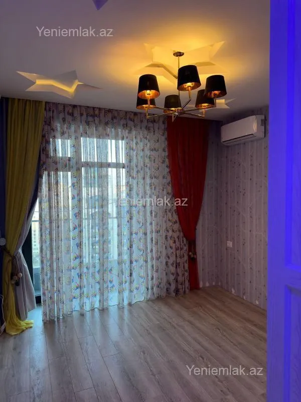 Satılır 3 otaqlı yeni tikili 98 m²