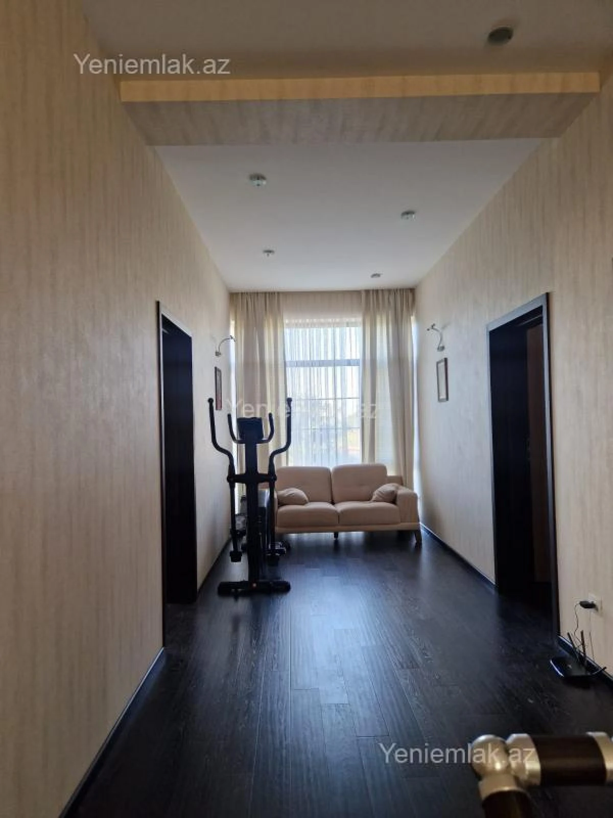 Satılır 4 otaqlı həyət evi 280 m²