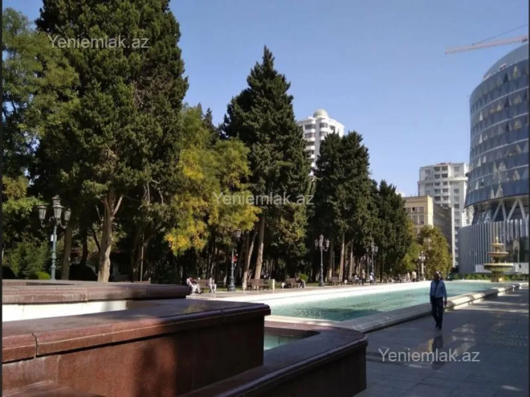 Satılır 2 otaqlı köhnə tikili 65.5 m²