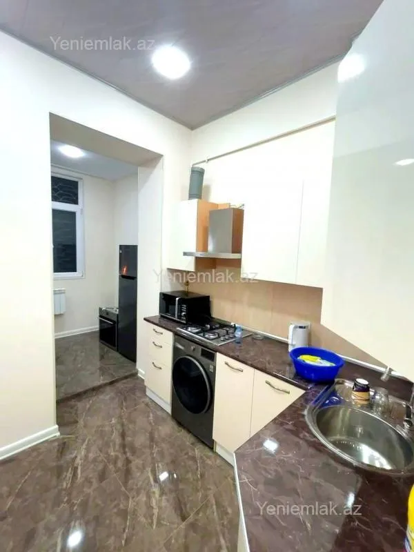 Satılır 2 otaqlı köhnə tikili 65.5 m²