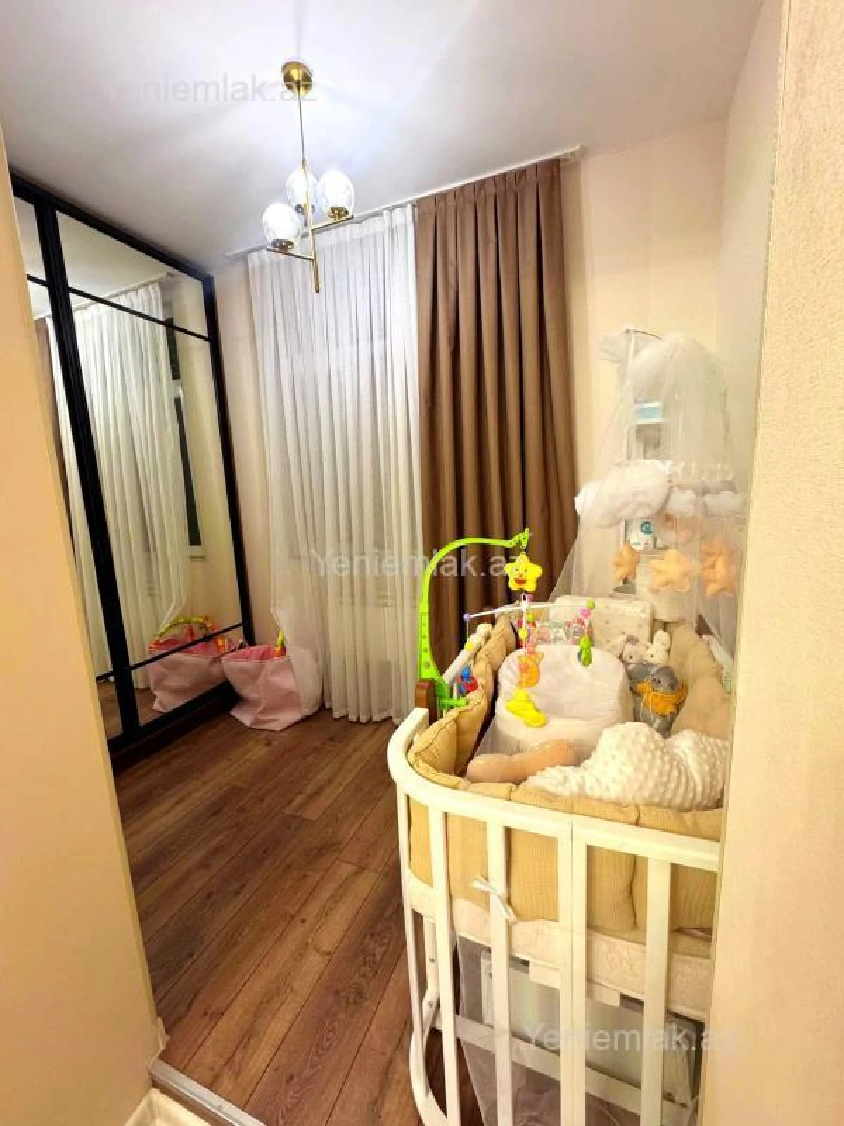 Satılır 2 otaqlı köhnə tikili 65.5 m²