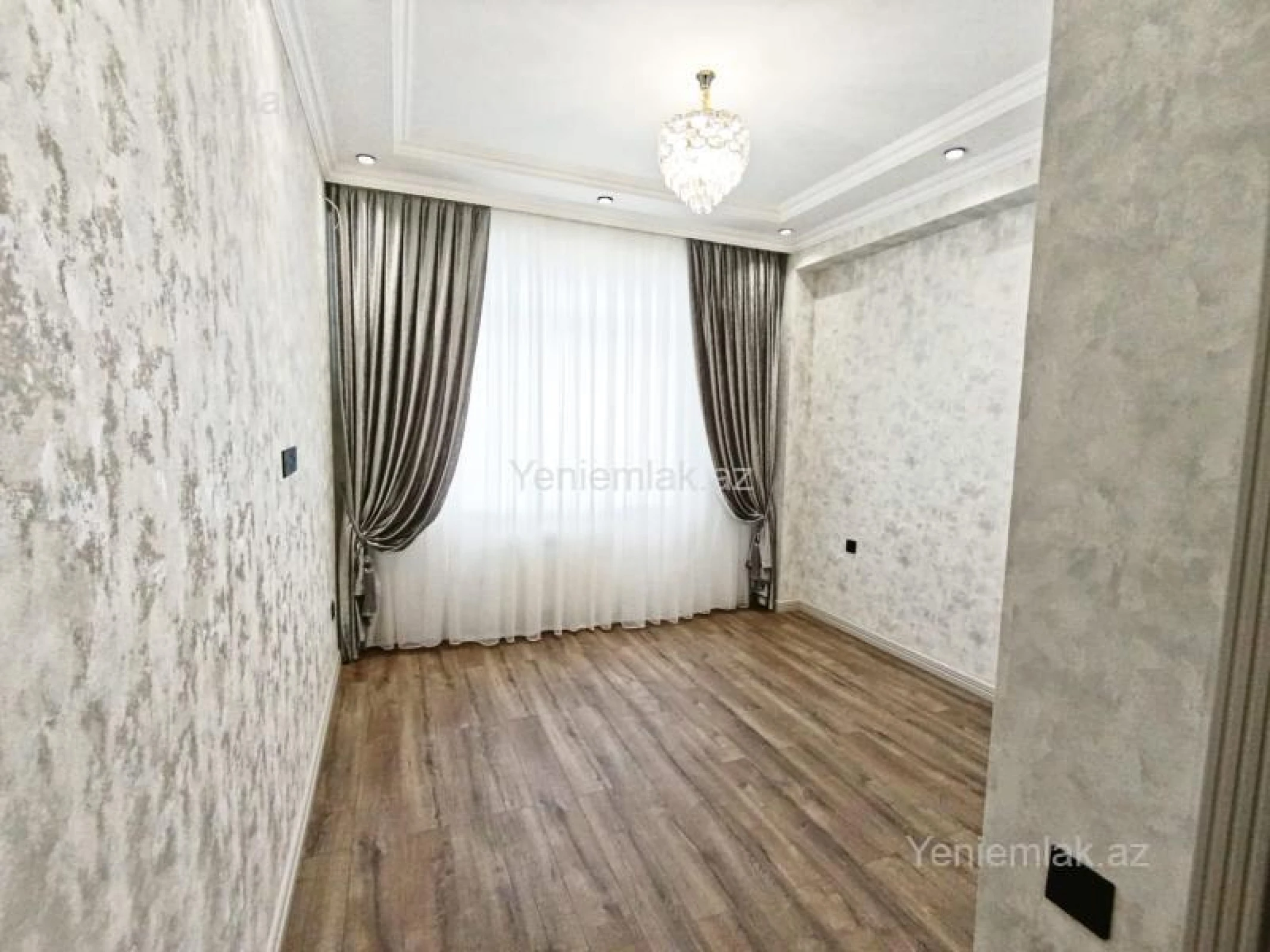 Satılır 3 otaqlı yeni tikili 73 m²