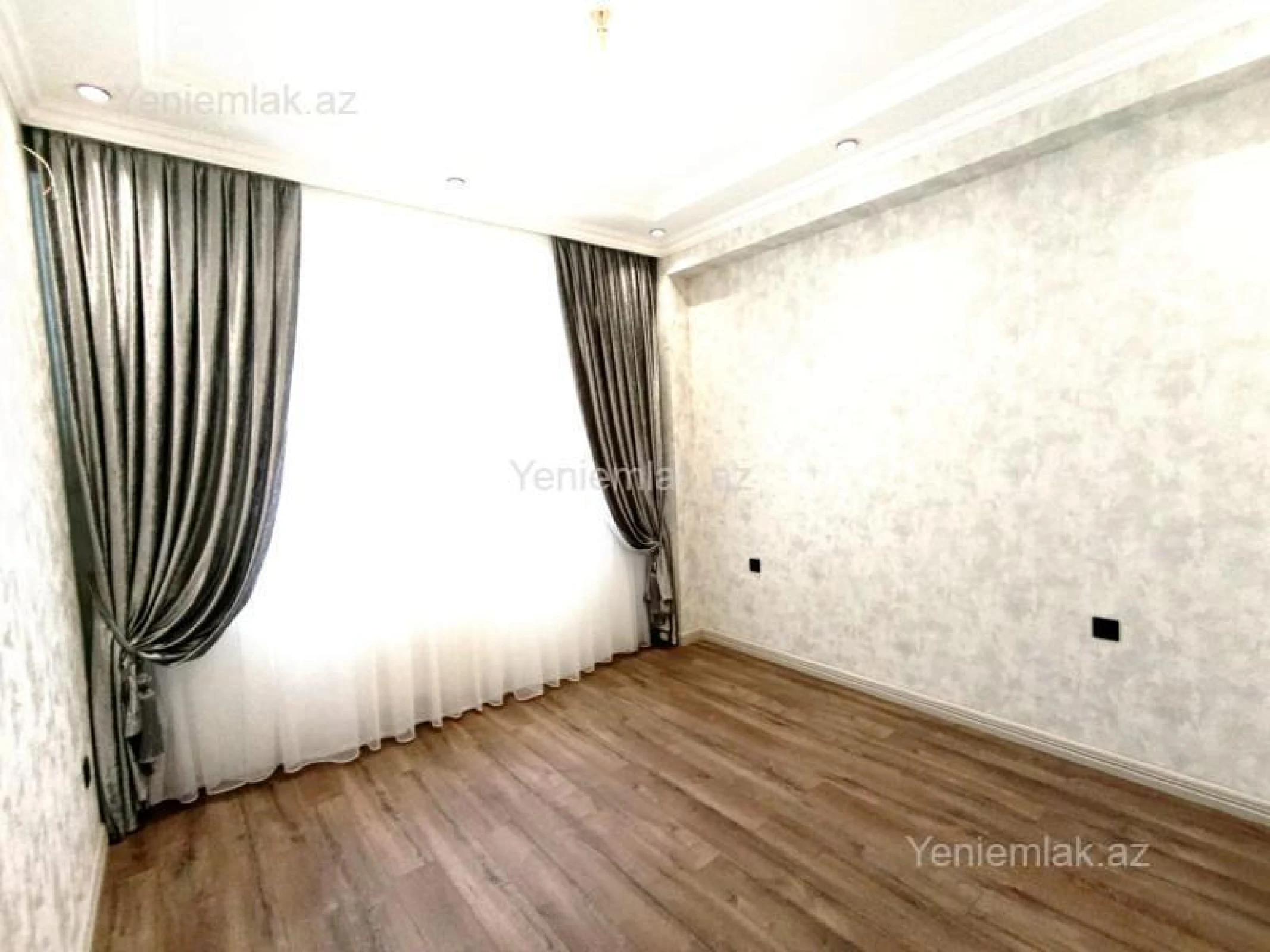 Satılır 3 otaqlı yeni tikili 73 m²