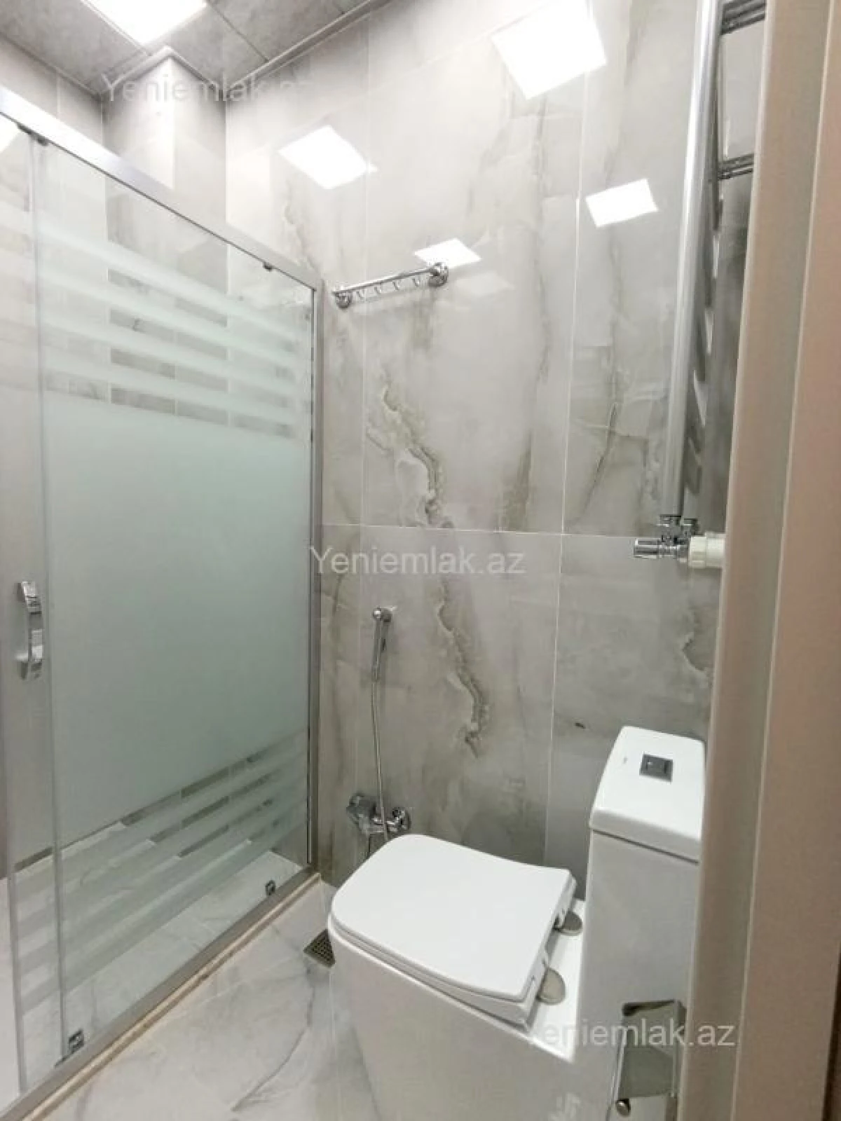 Satılır 3 otaqlı yeni tikili 73 m²