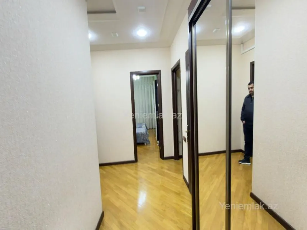 Satılır 3 otaqlı yeni tikili 95 m²