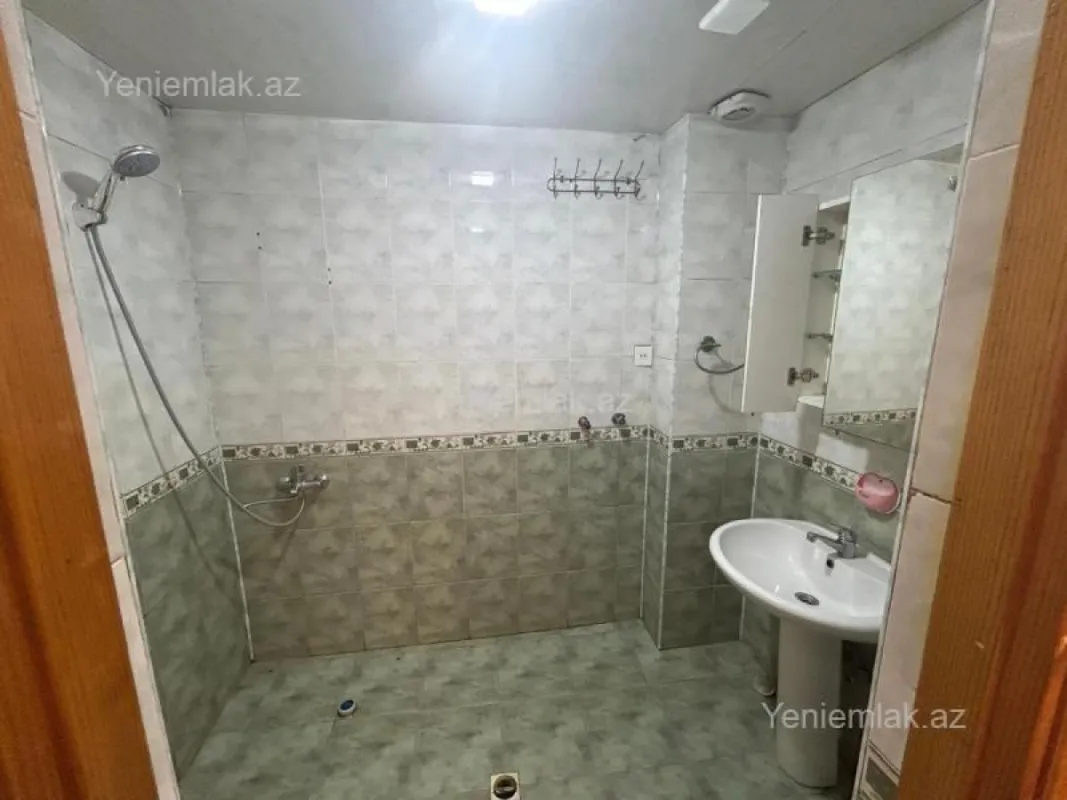 Satılır 3 otaqlı yeni tikili 95 m²