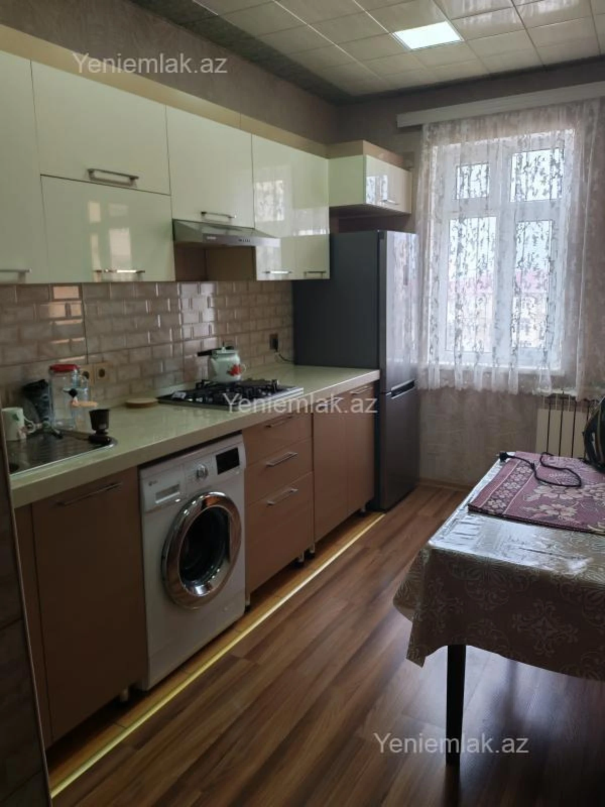 Satılır 3 otaqlı köhnə tikili 68 m²