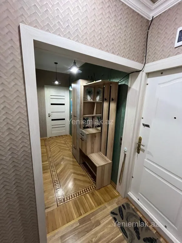 Satılır 2 otaqlı köhnə tikili 70 m²