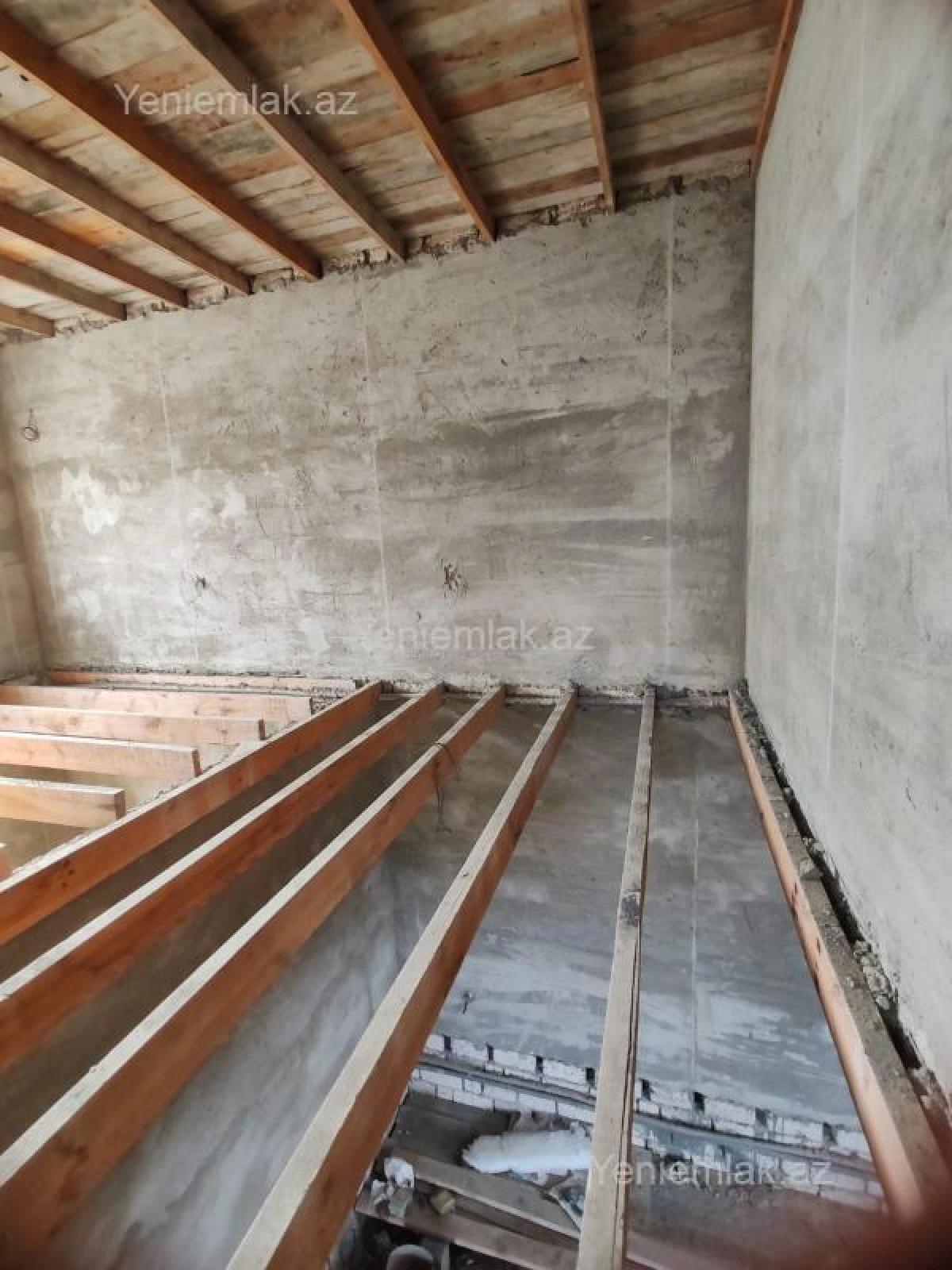 Satılır 6 otaqlı həyət evi 250 m²